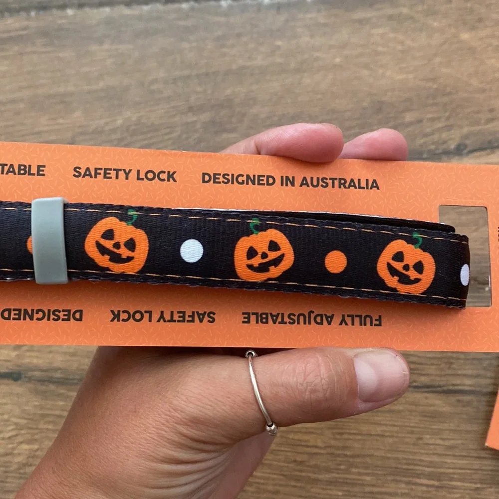 NWT FuzzYard Halloween Collars - Picture 2 of 4